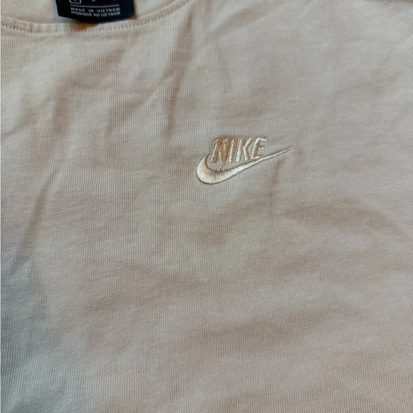 Nike Sportswear Crop Tee Beige Women’s Small - Picture 3 of 12